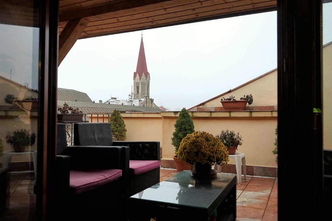 Luxury Oldtown Loft 320M2 On Hlavna Street Lägenhet Košice Exteriör bild